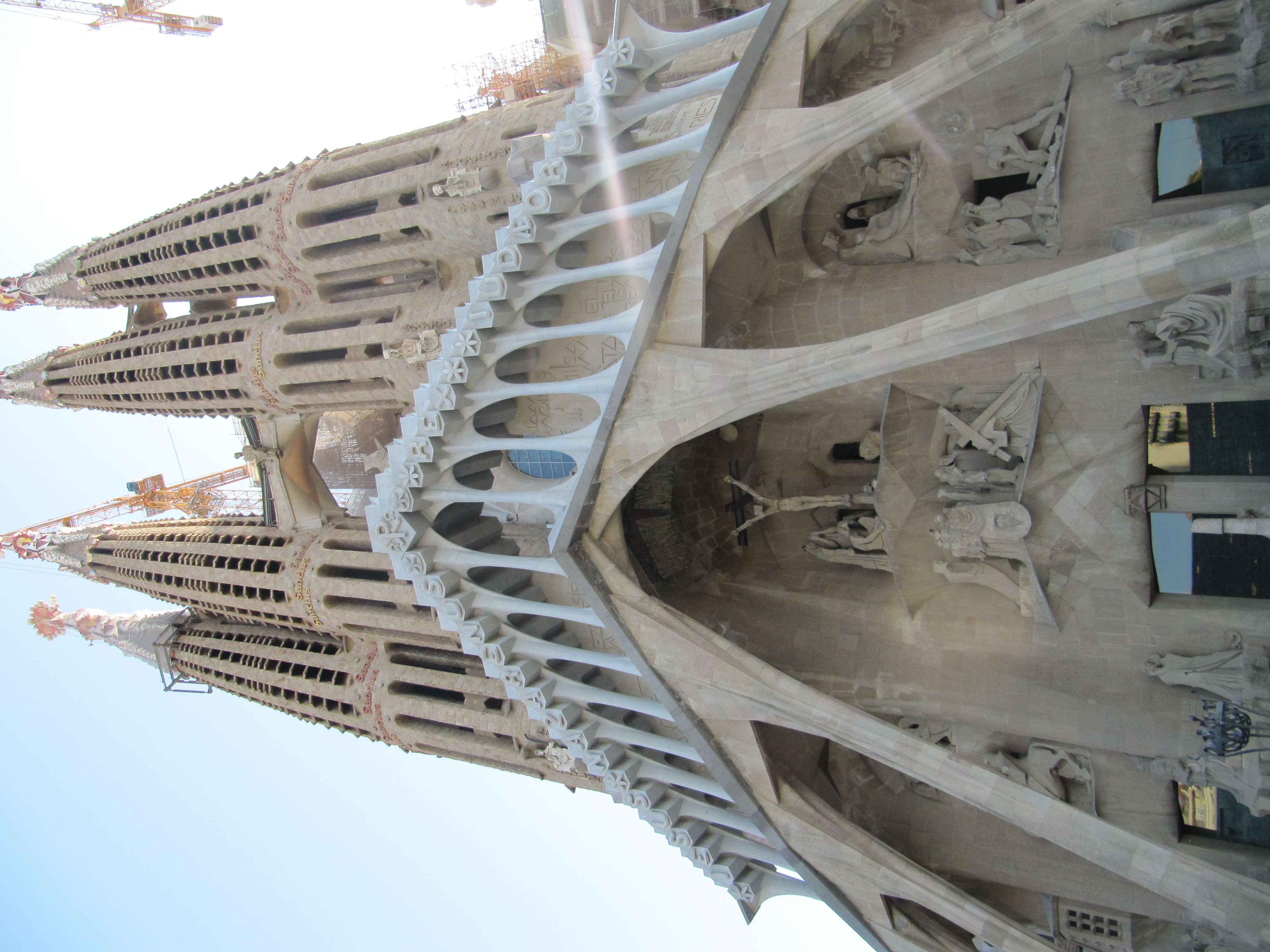Jawapan Wow Sagrada Familia 14 – Buku Teks